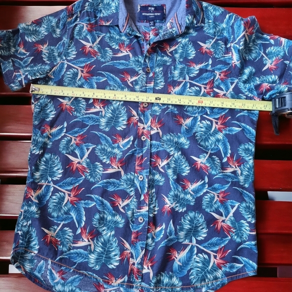 International Report Men's Tropical Collection Floral Button Down Shirt - Picture 8 of 9